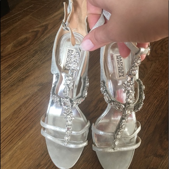 BADGLEY MISCHKA GIOVANA T STRAP SANDALS - Picture 2 of 4